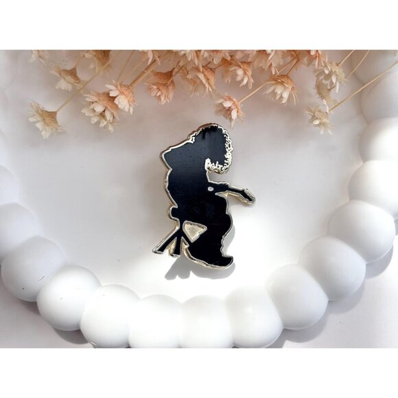 Guitarist Silver & Black Vintage Seated "I got my way and you got yours" Pin - Picture 3 of 9